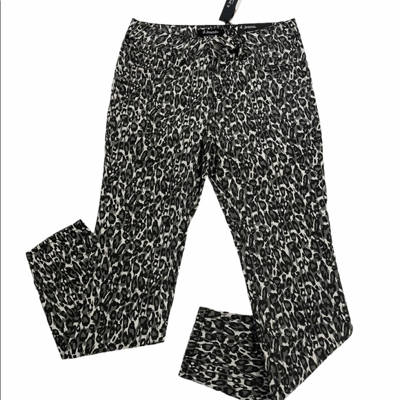 High Waist Animal Print Jeans - Picture 2 of 11
